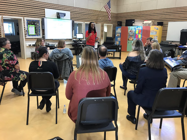 Image of QuaverEd’s pedagogy experts providing an customized hands-on workshops