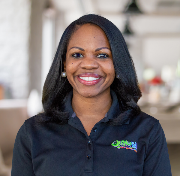 Photo of Lesley Dennis